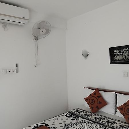 Kelum Homestay Kandy Exterior photo