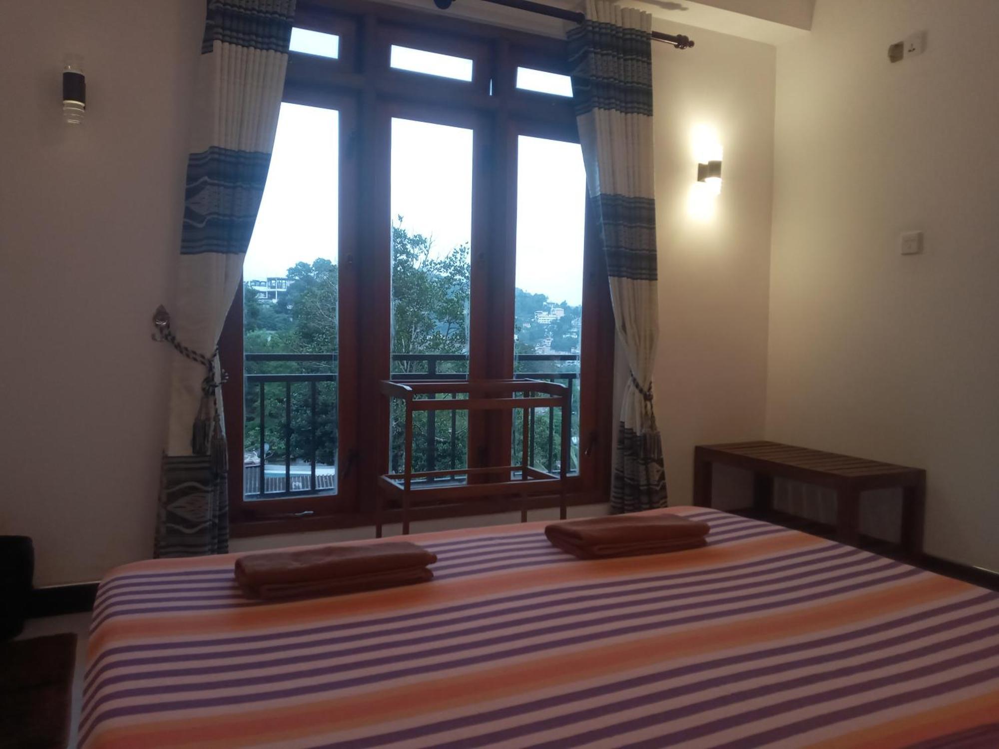 Kelum Homestay Kandy Exterior photo