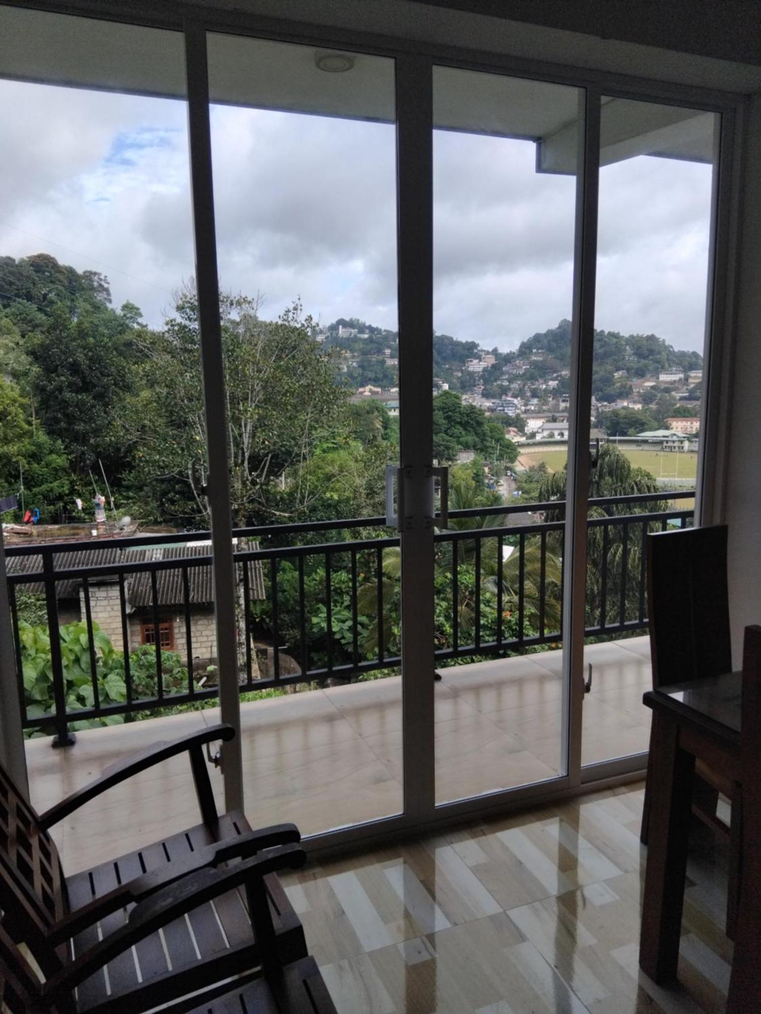 Kelum Homestay Kandy Exterior photo