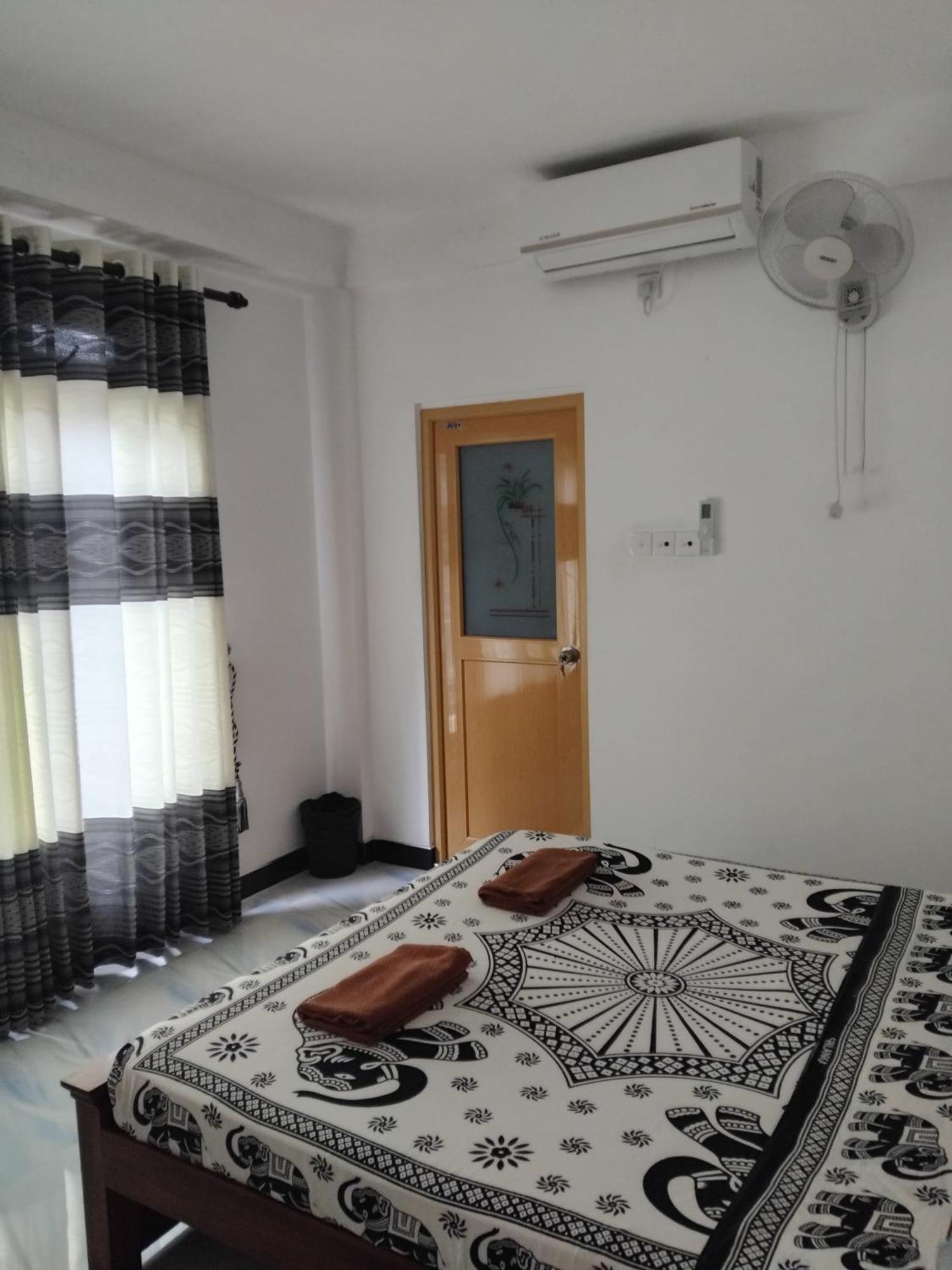 Kelum Homestay Kandy Exterior photo