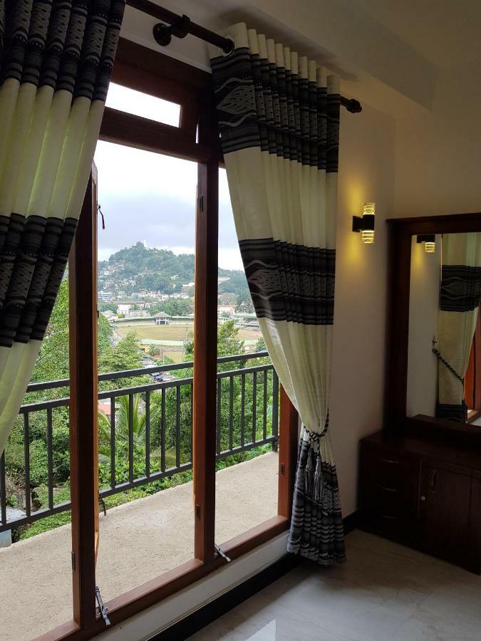 Kelum Homestay Kandy Exterior photo