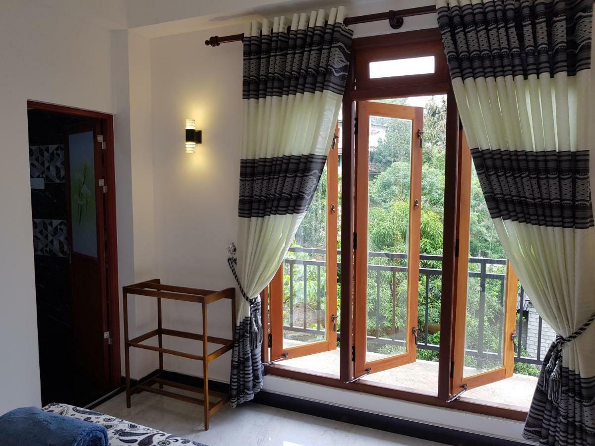 Kelum Homestay Kandy Exterior photo