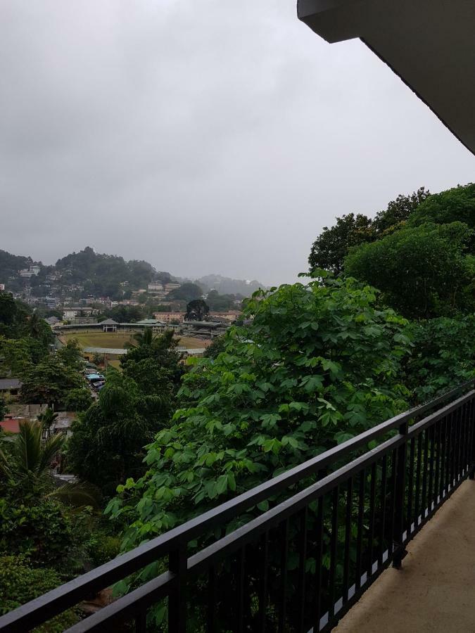 Kelum Homestay Kandy Exterior photo